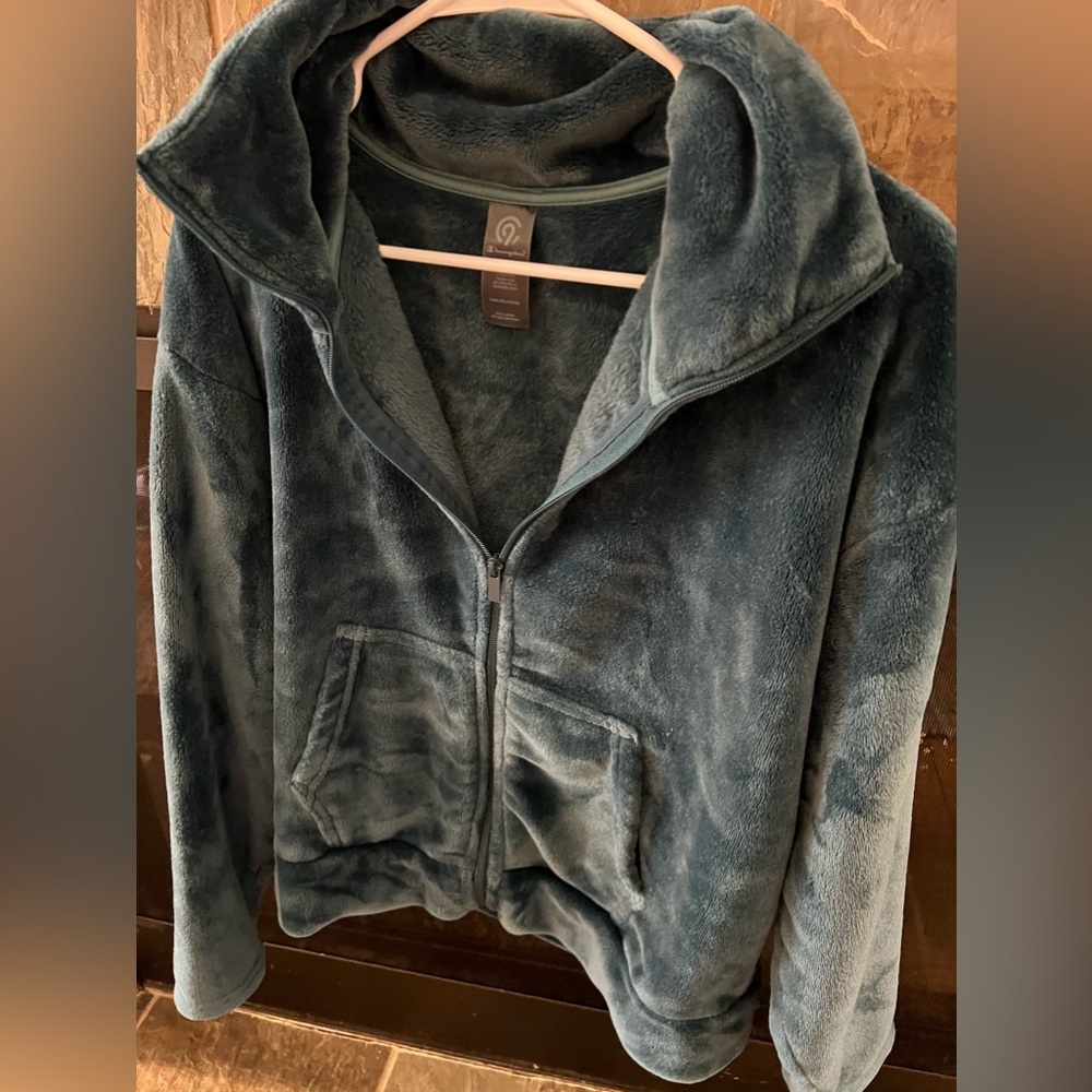 Women’s Champion zip up size medium.